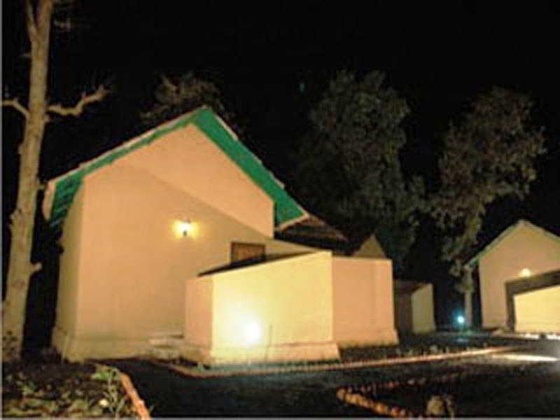 Tiger Lagoon Hotel Bandhavgarh National Park Екстериор снимка