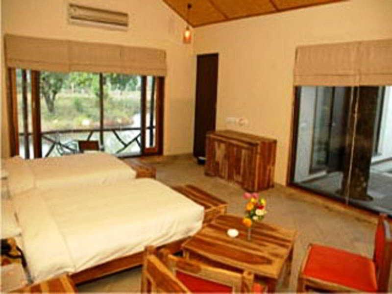 Tiger Lagoon Hotel Bandhavgarh National Park Екстериор снимка