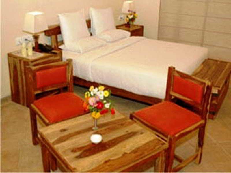 Tiger Lagoon Hotel Bandhavgarh National Park Екстериор снимка